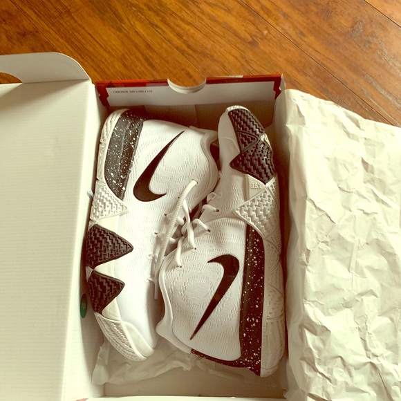 Nike Other - Kyrie size 8 men